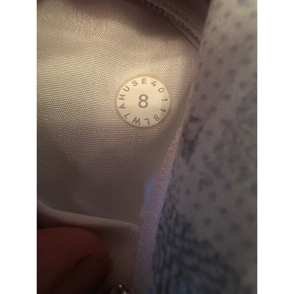 Lululemon Womens Size 8 Swiftly Camouflage Print Running Shorts With Zippered Po - Picture 3 of 5